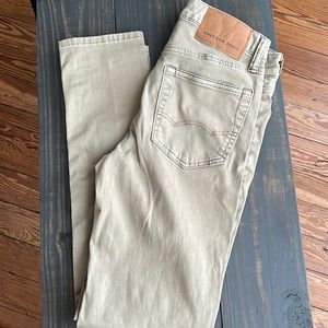 Excellent condition Boys/juniors American Eagle Size 26/30